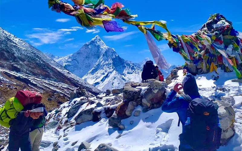 Everest Trek With Helicopter Tour